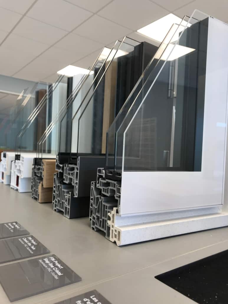 Échantillons de menuiseries au magasin EXTEND