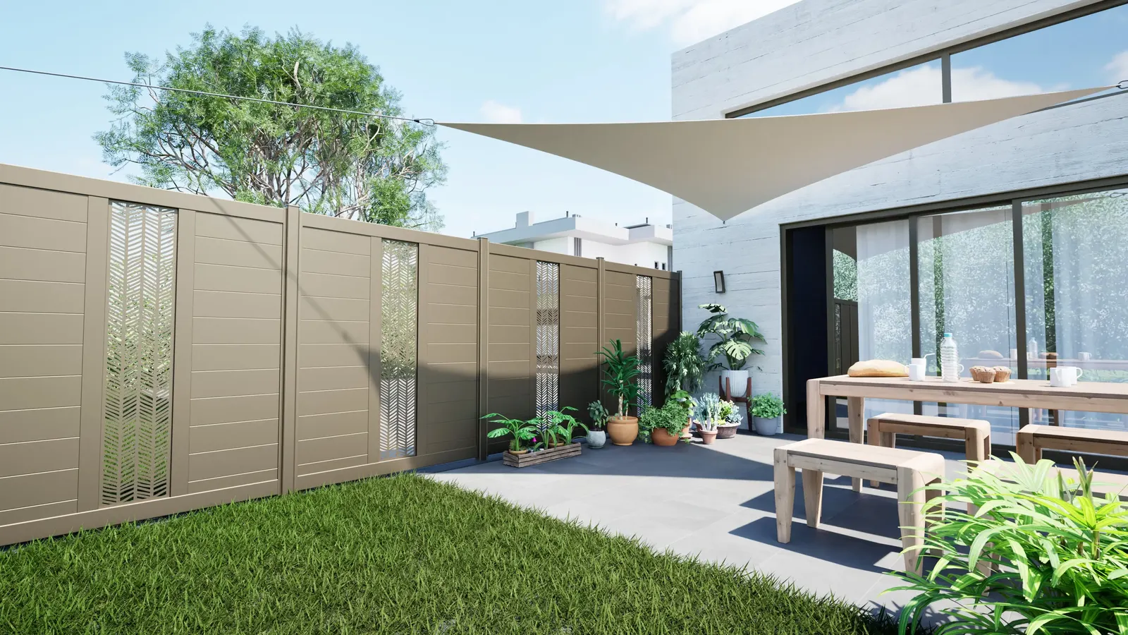 Clôture aluminium gris beige à décor découpé entre poteaux