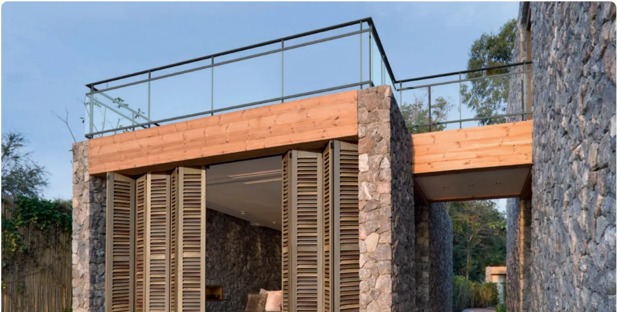 Volets coulissants-pliants bois exotique